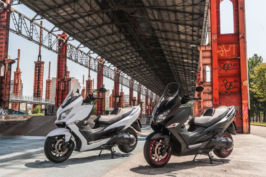 Terkuak! Yamaha Akan Mengguncang Dunia Otomotif dengan NMax Terbaru 180cc! Bagaimana Respon&nbsp;Honda?