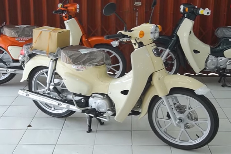 Rahasia Terungkap: Honda Super Cub 110 Versi 2024, Motor Bebek Retro dengan Teknologi Modern, Pasti Jadi Buruan&nbsp;Kolektor!