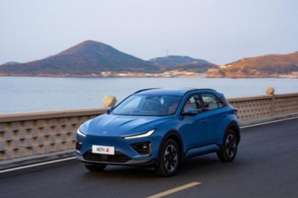 4 Tips Ampuh Mengemudi Mobil Listrik dengan Nyaman di Segala&nbsp;Cuaca!