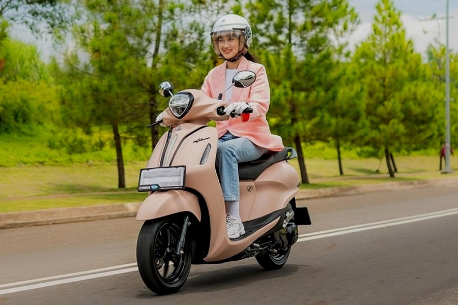 Wow! Yamaha Grand Filano 2024: Skutik Hybrid Stylish yang Siap Mencuri&nbsp;Perhatian!